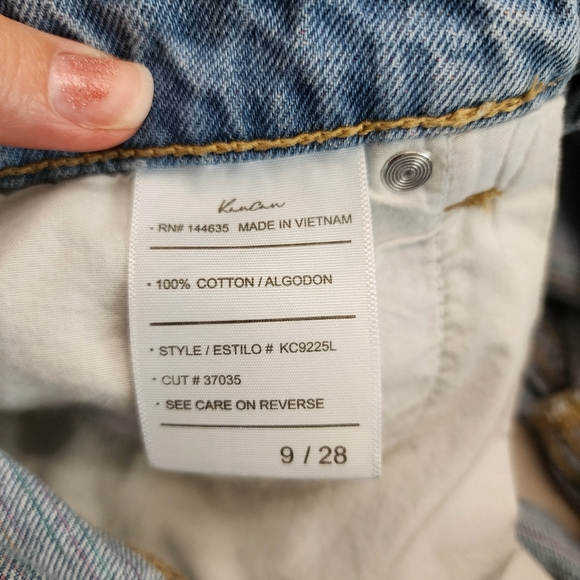 Kancan size 9 / 28 shorts multi color thread denim  jean shorts high rise - Picture 6 of 7